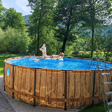 Creekside House With Pool Rob